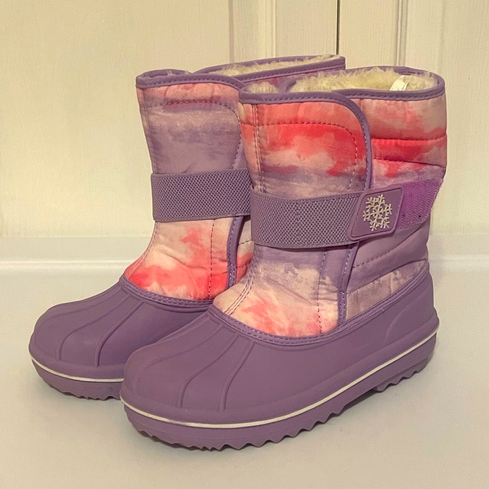 Purple and pink snow boot